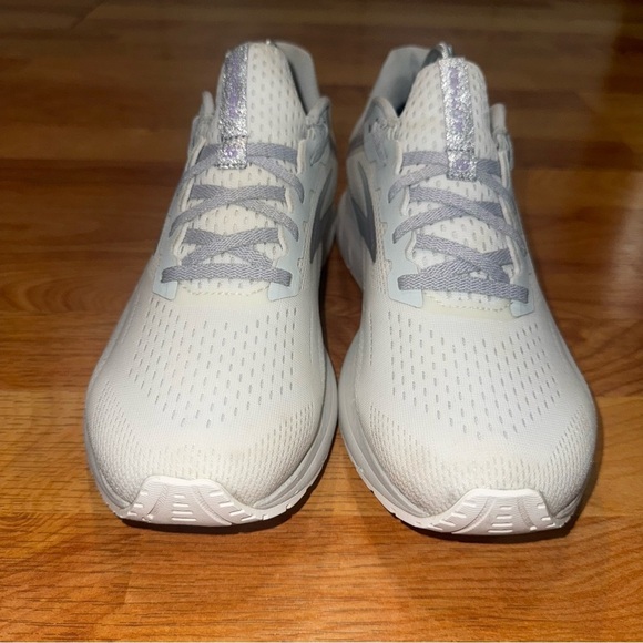 Brooks Anthem 5 Womens Size 11 White Silver Athletic Running Shoes Sneakers - Picture 3 of 9